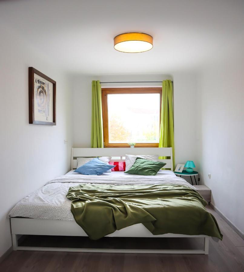 Nr 1 With 2 Balconies 3 Bedrooms Near Main Train Station * Viena